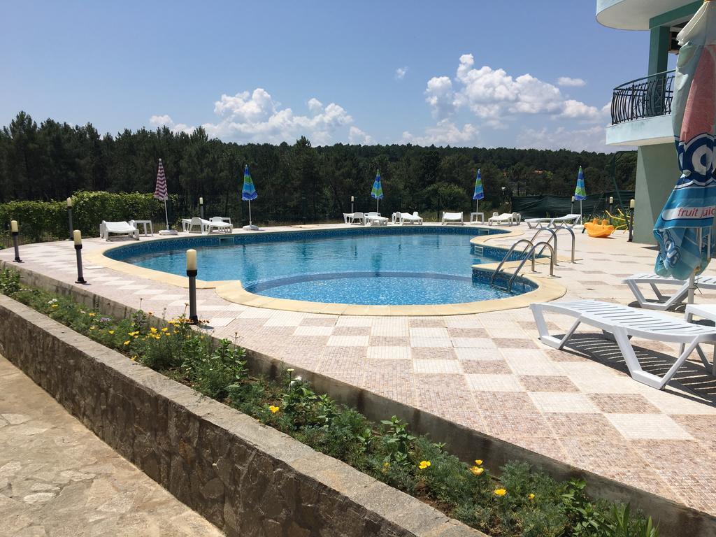 Dream Bay Family Hotel Tsarevo Buitenkant foto